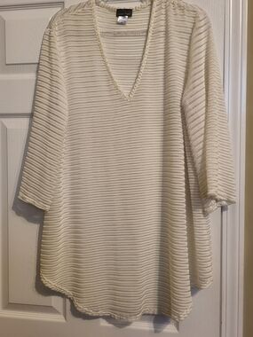 Jordan Taylor Cream V-Neck Lightweight Knit Swim Coverup